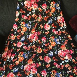 LulaRoe! Maxi skirt in floral and black